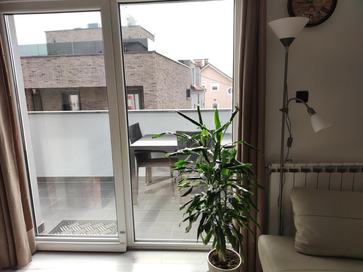 Apartments Battistutti - Free Private Parking ซาเกร็บ ภายนอก รูปภาพ
